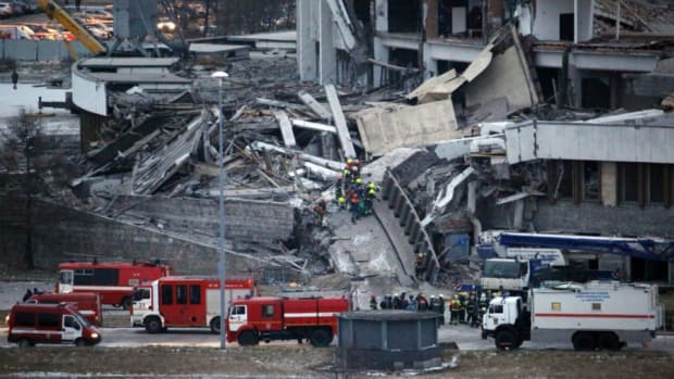Arena-Collapse-St-Petersburg-featured